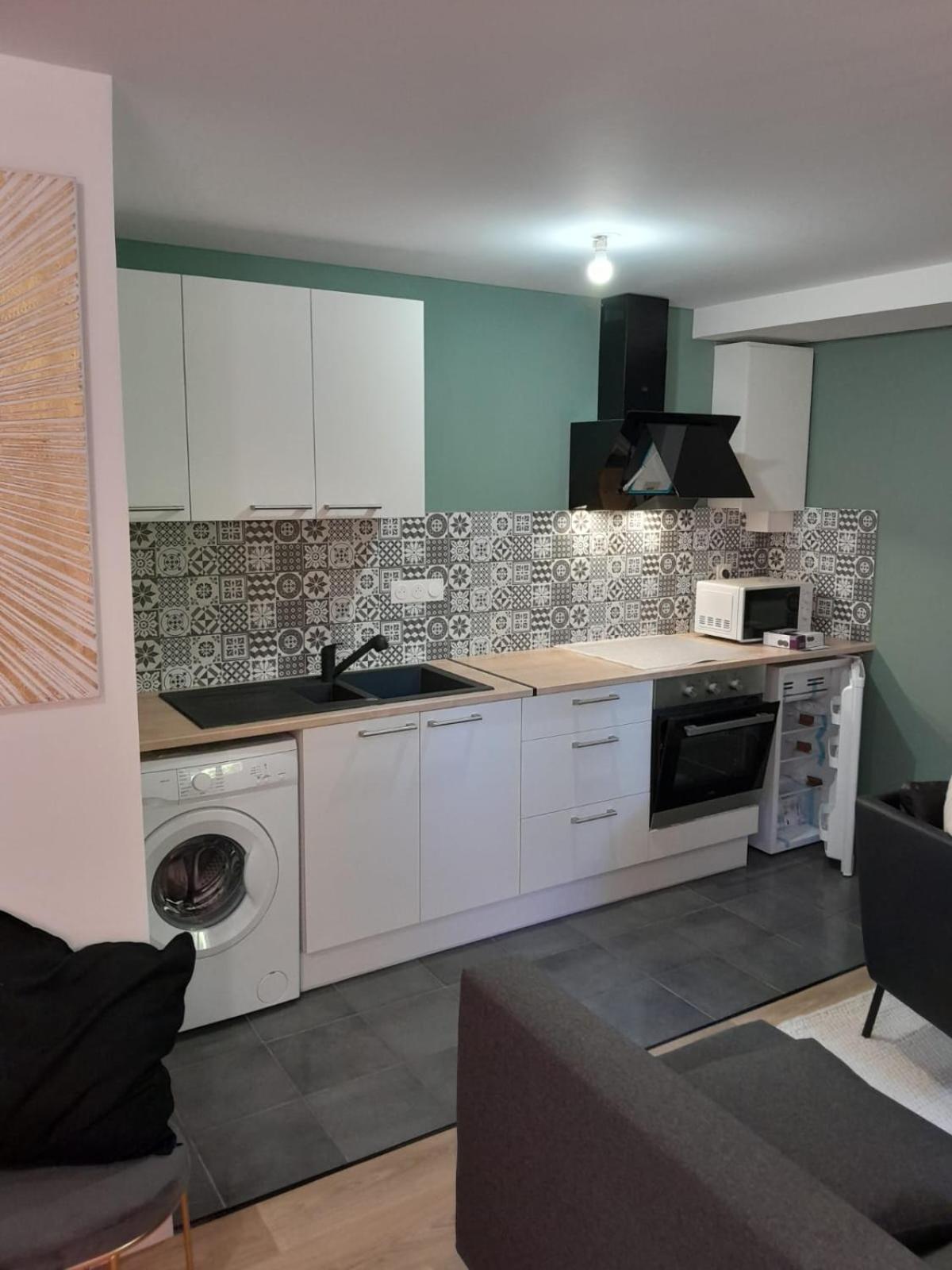 Appartement Proche Gare Сен-Бриё Экстерьер фото